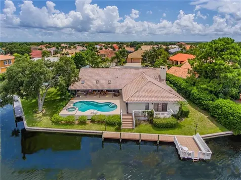 9823 Bay Island Drive Tampa FL 33615