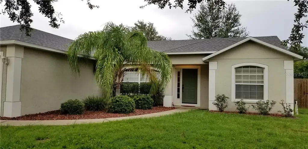810 Gentle Breeze Drive Minneola FL 34715