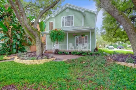 2715 W Bay Avenue Tampa FL 33611