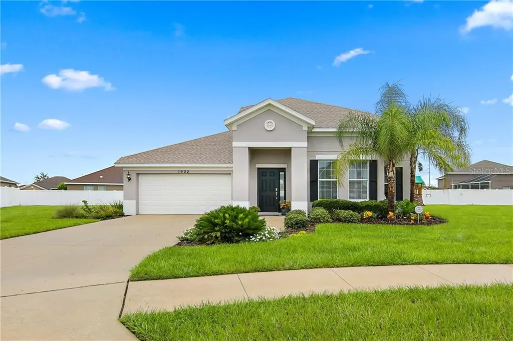 1902 Via Napoli Street Plant City FL 33566