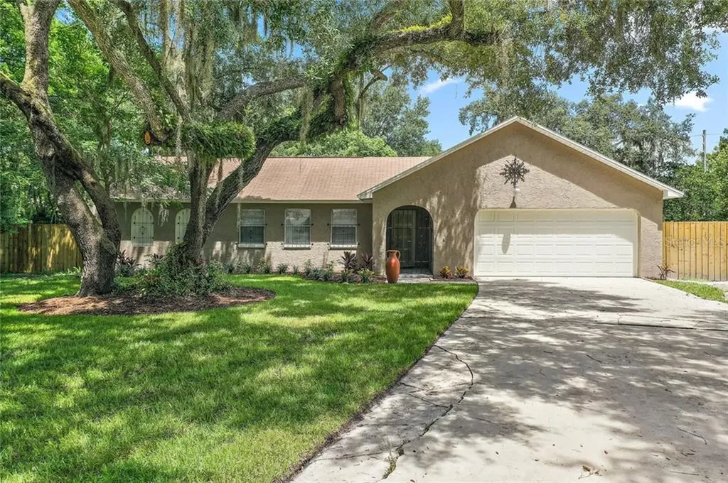 1419 Dogwood Court Kissimmee FL 34744