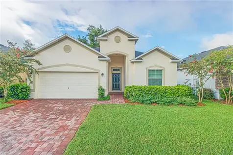 136 W Fiesta Key Loop Deland FL 32720
