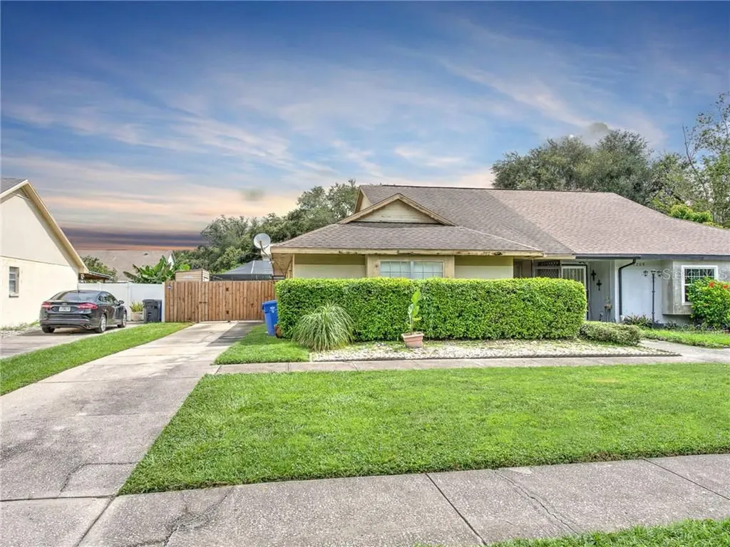 16211 Copperfield Drive Tampa FL 33618