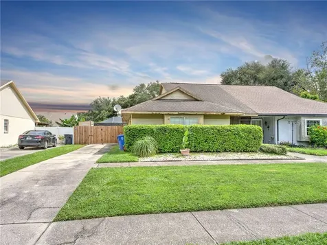 16211 Copperfield Drive Tampa FL 33618
