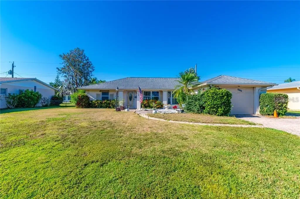 3135 Gulf Gate Drive Sarasota FL 34231