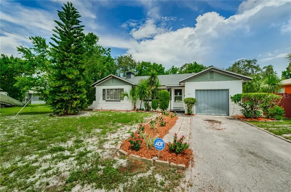 4616 Azalea Way S St Petersburg FL 33705