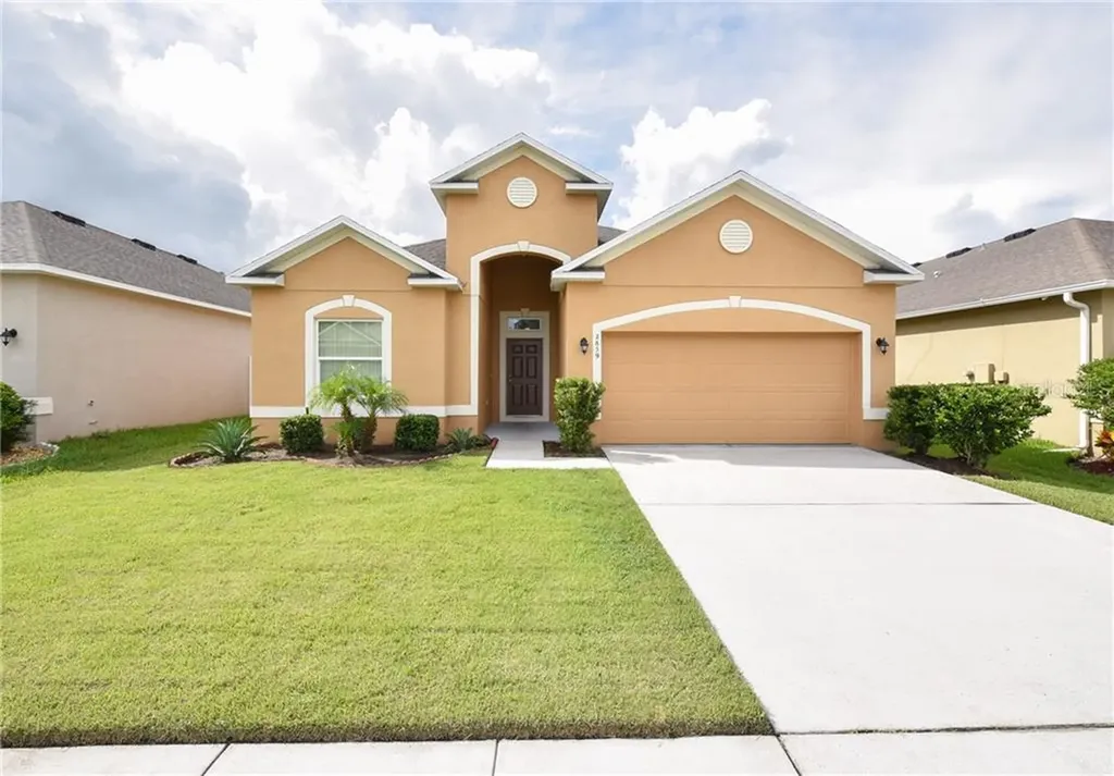 2859 Moonstone Bend Kissimmee FL 34758