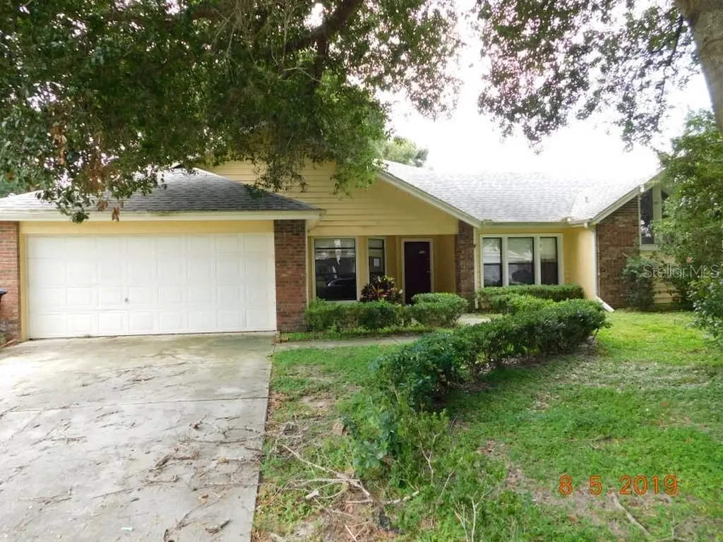 1760 Bent Way Court Orlando FL 32818
