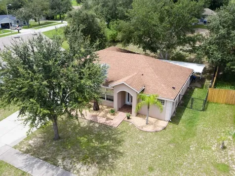 609 Willow Run Street Minneola FL 34715