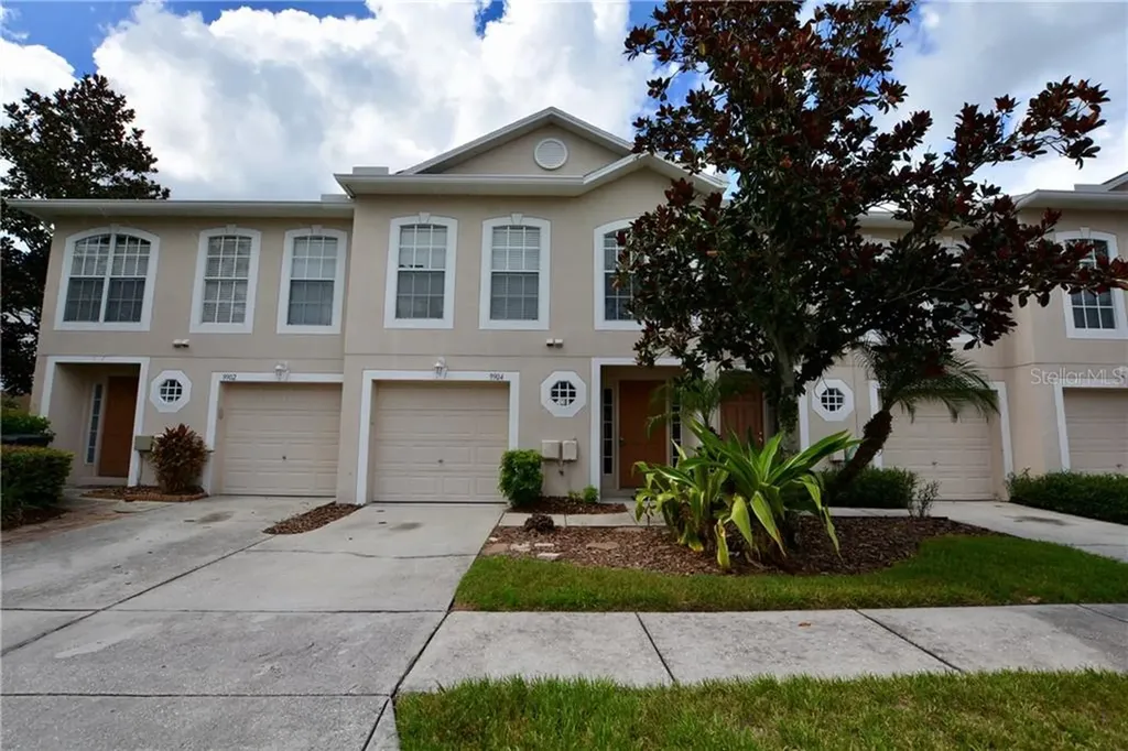 9904 Ashburn Lake Drive Tampa FL 33610