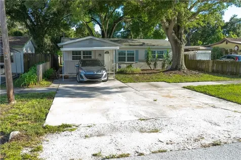 6940 49th Avenue N St Petersburg FL 33709