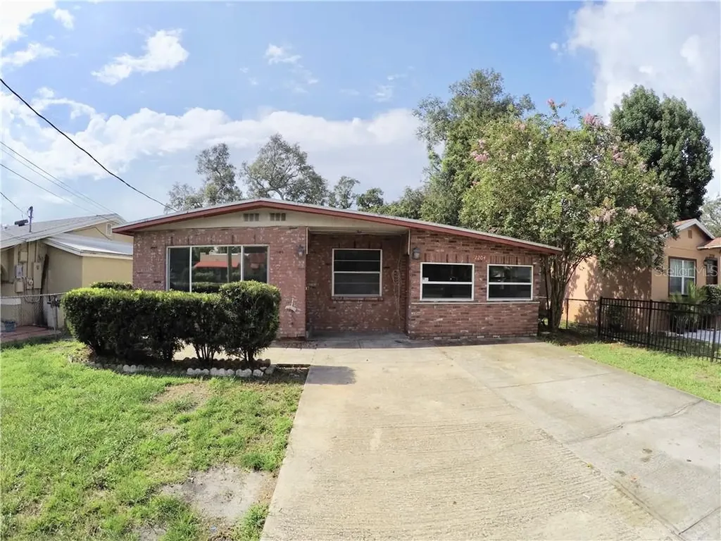 2204 W Skagway Avenue Tampa FL 33604