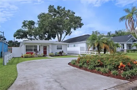 544 46th Avenue N St Petersburg FL 33703