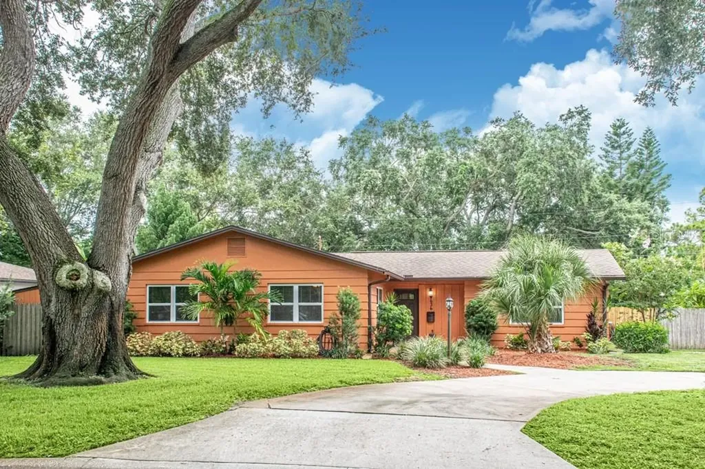 636 Atwood Avenue N St Petersburg FL 33702