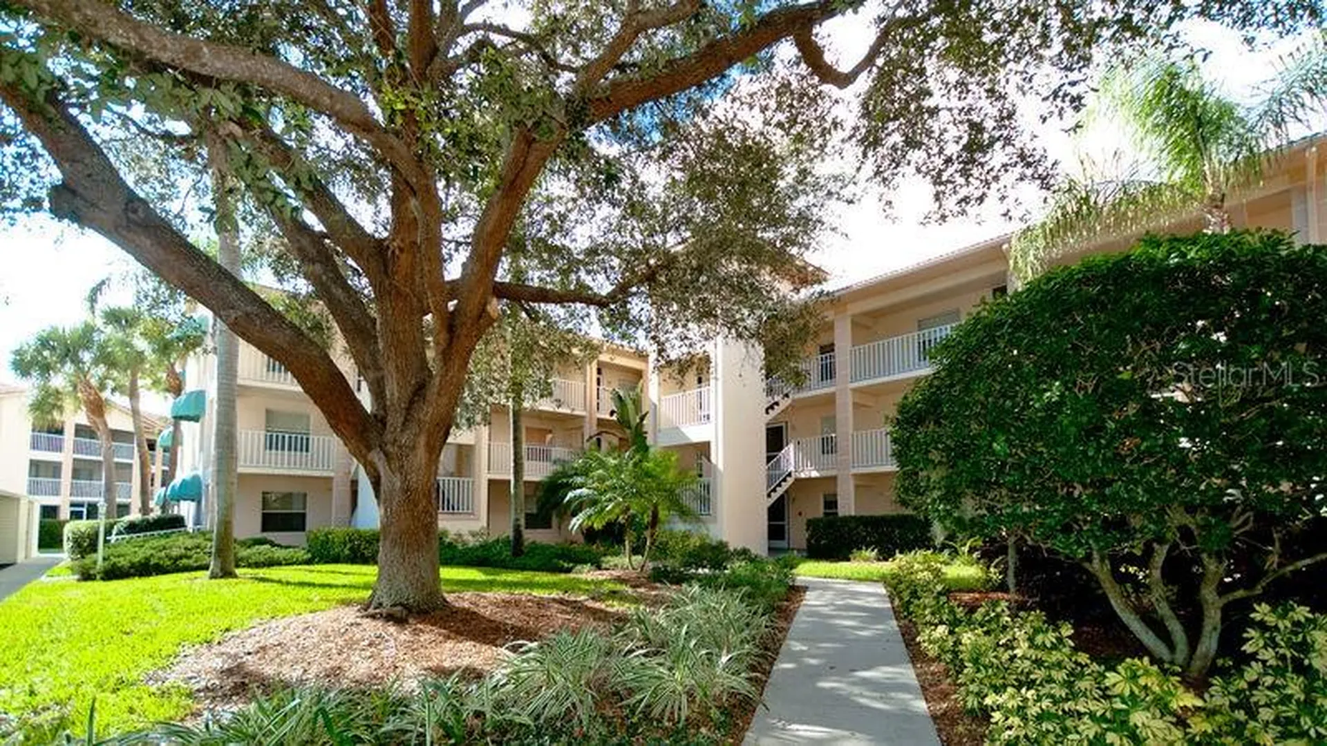9300 Clubside Circle Sarasota FL 34238