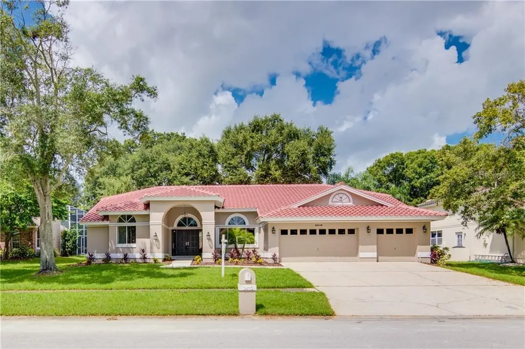 2410 Parkstream Avenue Clearwater FL 33759