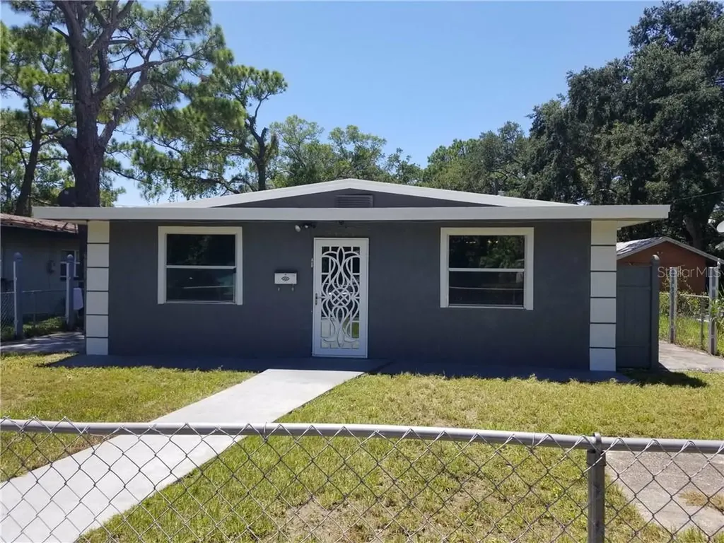2335 8th Street S St Petersburg FL 33705