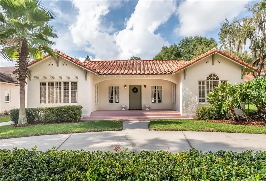 322 Sleepy Hollow Avenue Temple Terrace FL 33617