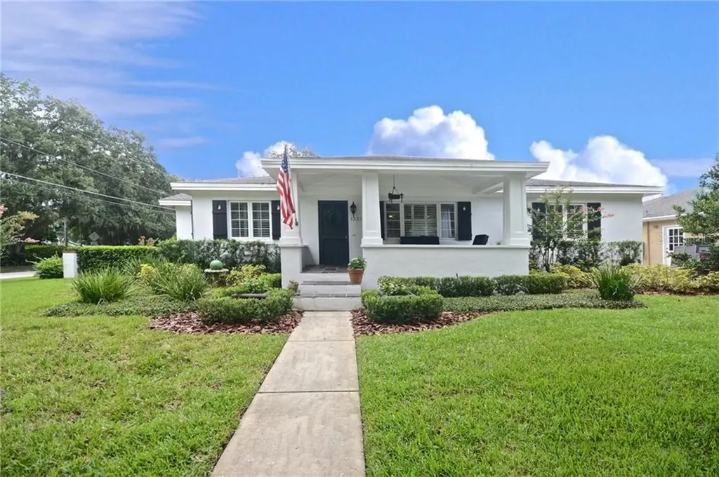 1327 Belleaire Circle Orlando FL 32804