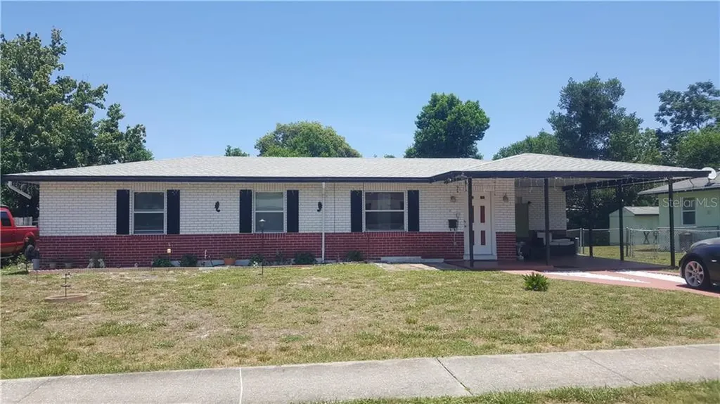 2349 Lake Helen Osteen Road Deltona FL 32738