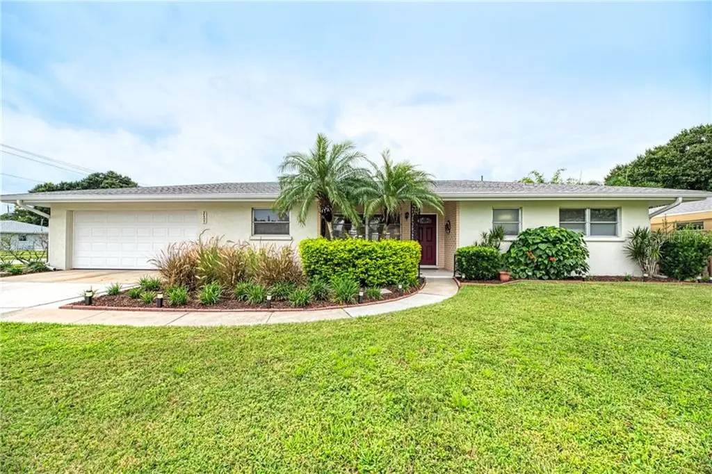 2407 Sunnyside Lane Sarasota FL 34239