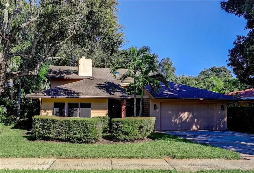 122 Nina Street NE St Petersburg FL 33704