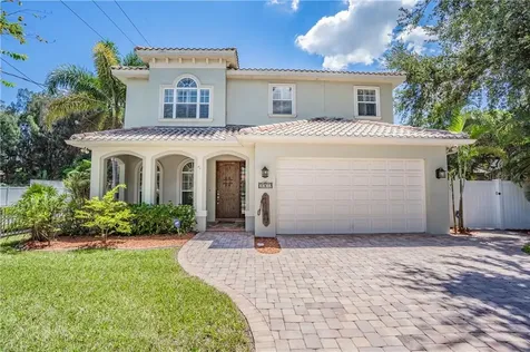 3302 W Cherokee Avenue Tampa FL 33611