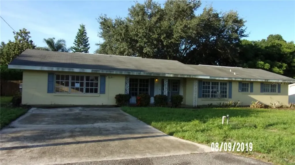 331 W F Street Frostproof FL 33843