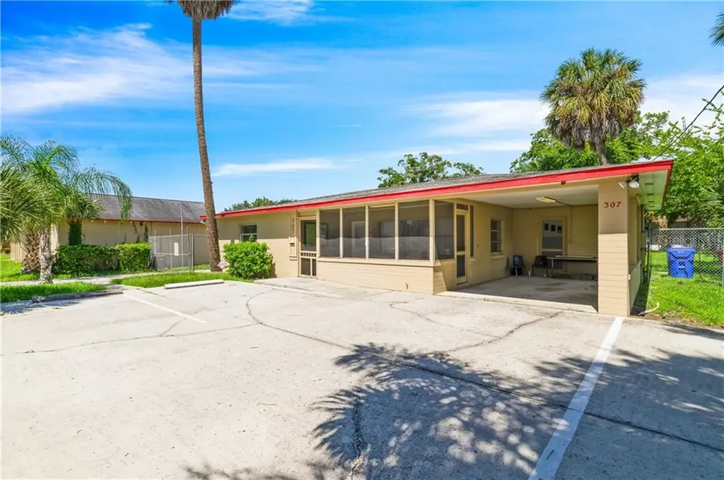 307 Church Street Kissimmee FL 34741