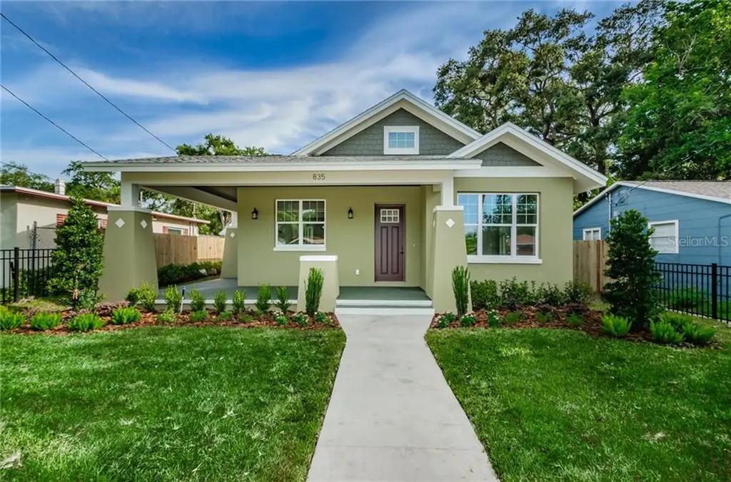 835 13th Avenue S St Petersburg FL 33701