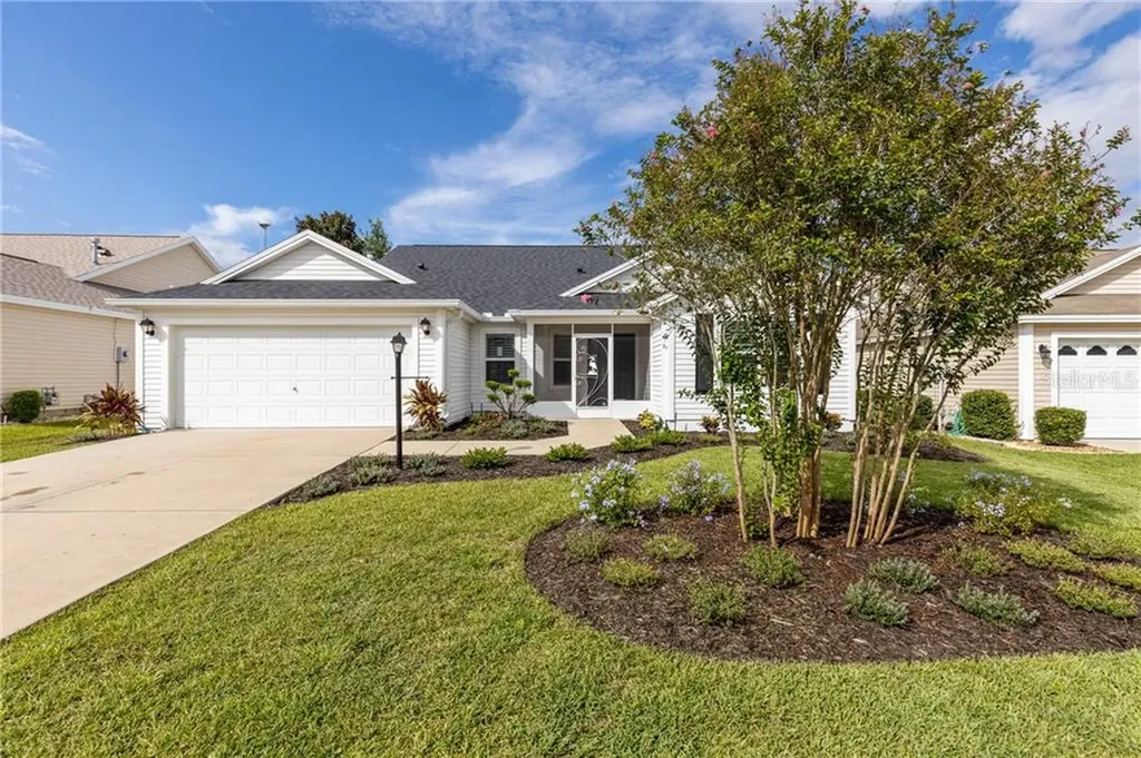 9215 SE 170th Fontaine Street The Villages FL 32162