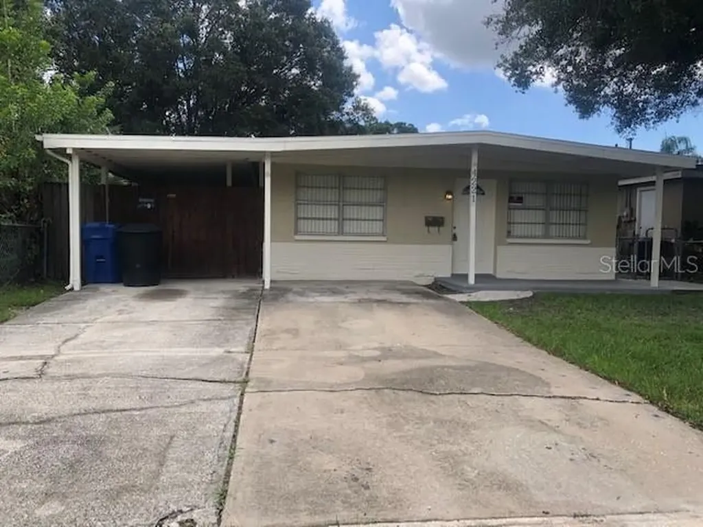4221 22nd Street N St Petersburg FL 33714