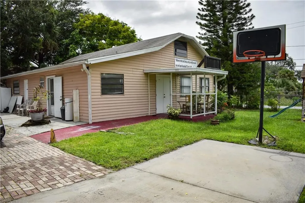 9311 N 9th Street Tampa FL 33612