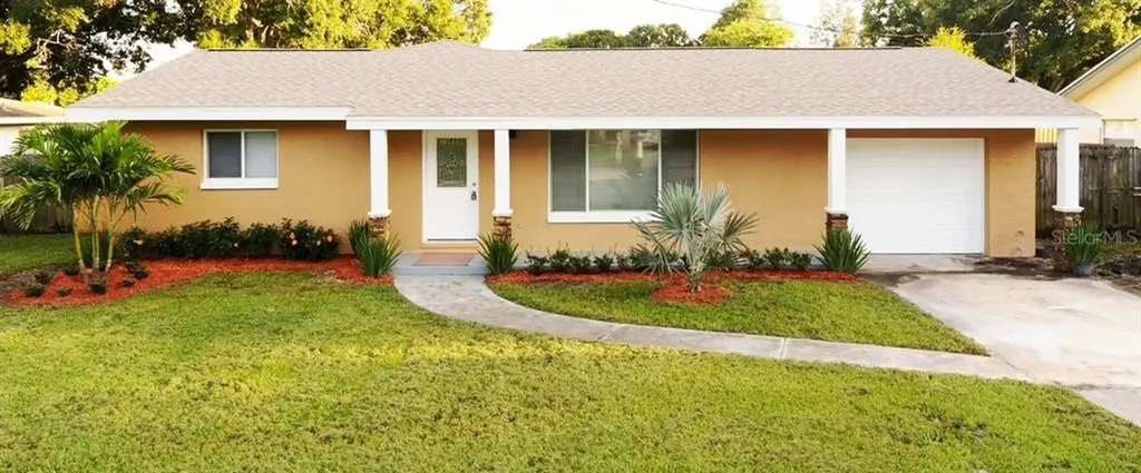 10890 Oakdale Terrace Seminole FL 33772