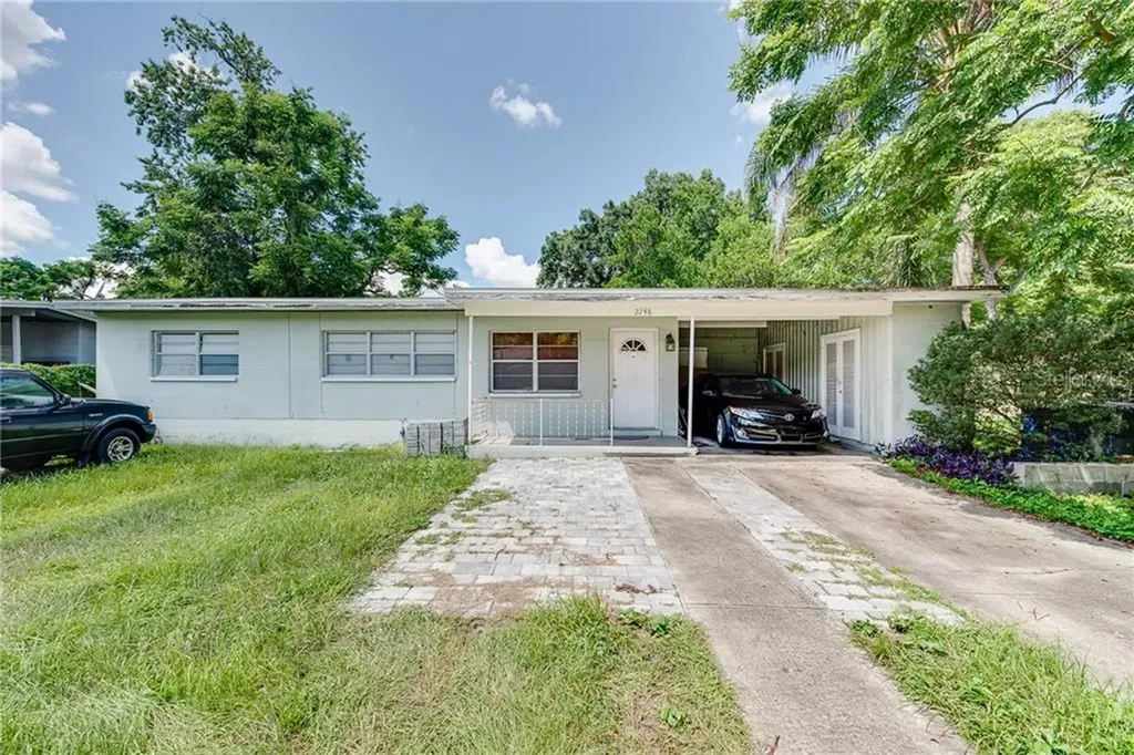 2248 S Crystal Lake Drive Lakeland FL 33801