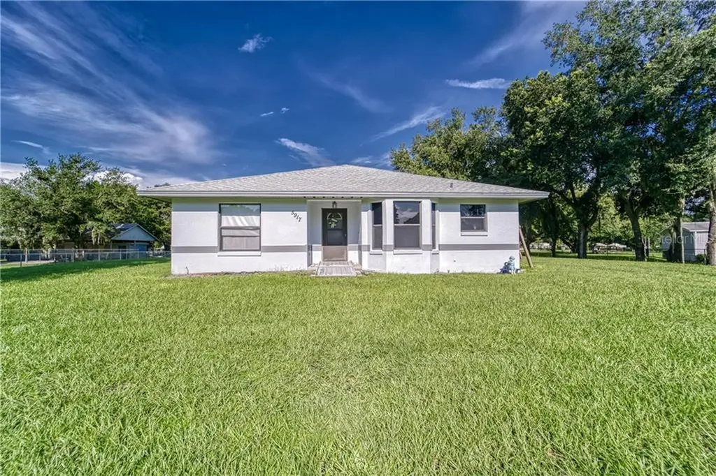 5917 Woodale Drive Lakeland FL 33811