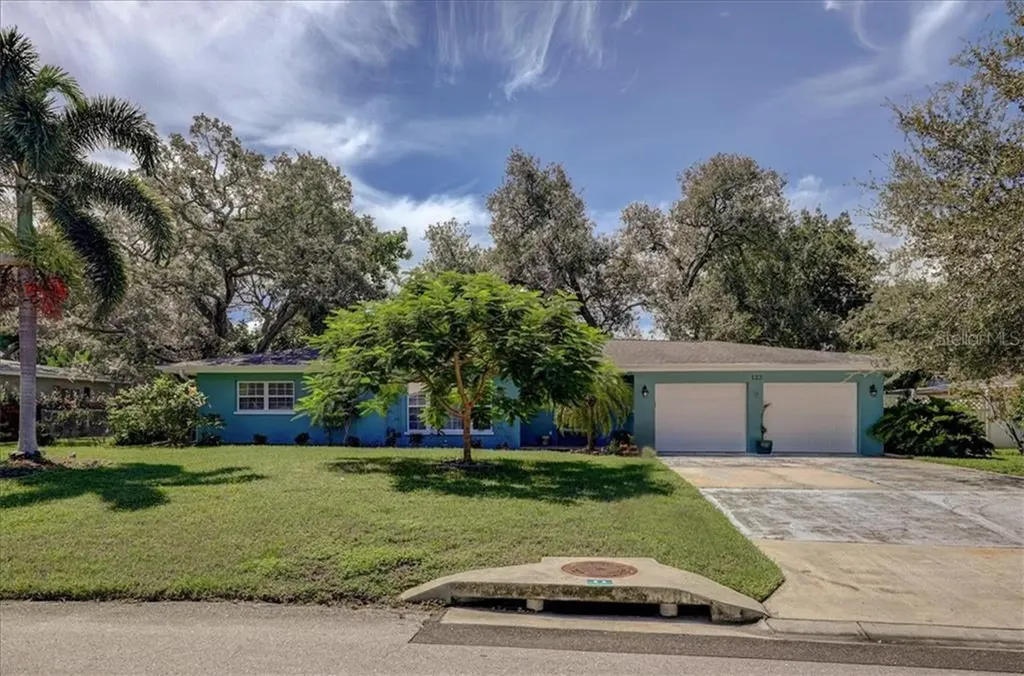 123 Oakwood Drive Largo FL 33770