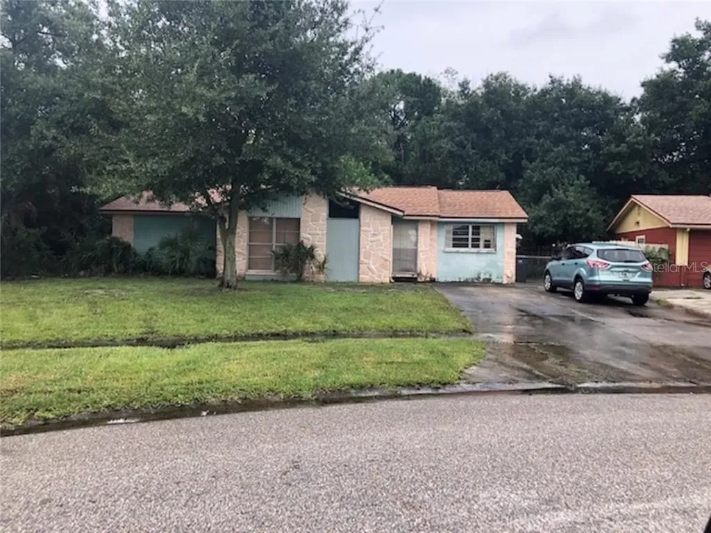 7927 Woodglen Circle Tampa FL 33615