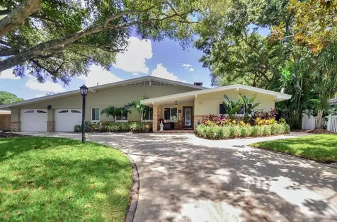 1321 Jungle Avenue N St Petersburg FL 33710