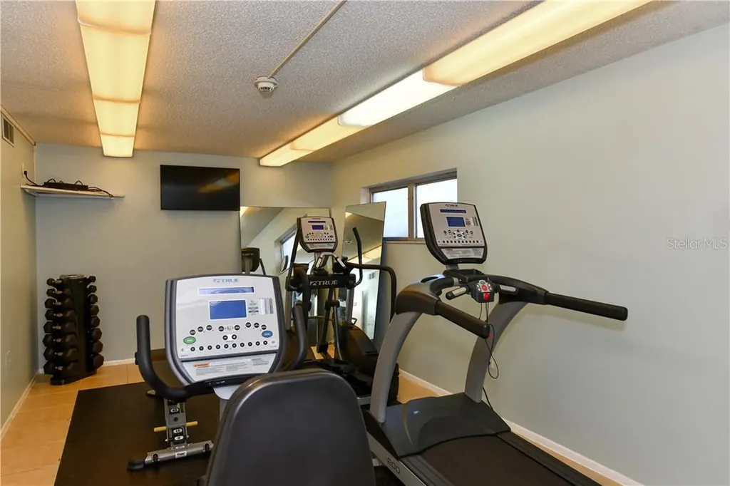 800 Benjamin Franklin Drive Sarasota FL 34236