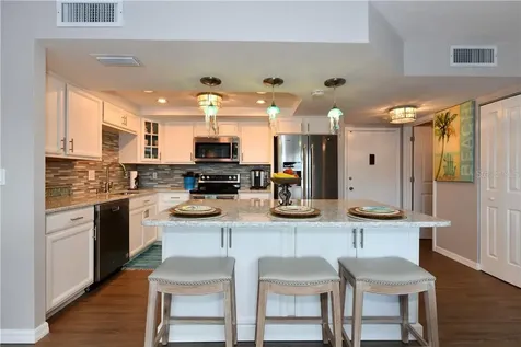 800 Benjamin Franklin Drive Sarasota FL 34236
