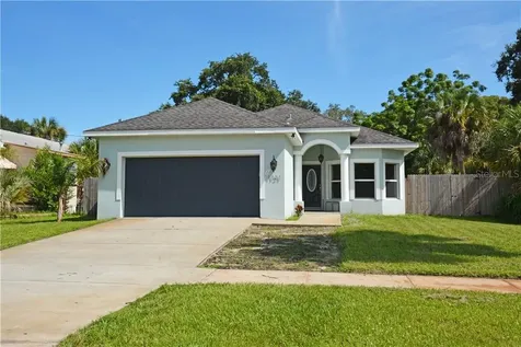 1121 26th Avenue S St Petersburg FL 33705
