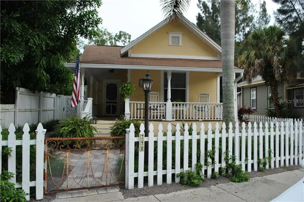 748 11th Avenue N St Petersburg FL 33701