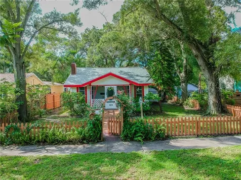 1510 40th Avenue N St Petersburg FL 33703