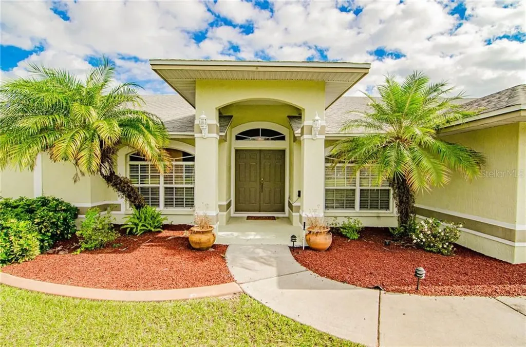 102 Glistening Drive Auburndale FL 33823