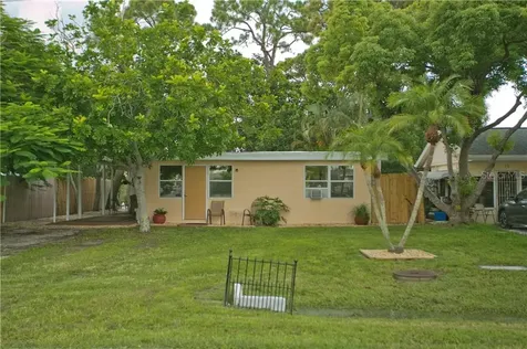 40 W Fray Street Englewood FL 34223