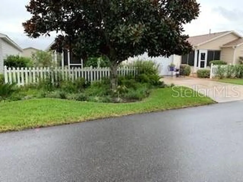 901 Crystal Court The Villages FL 32162