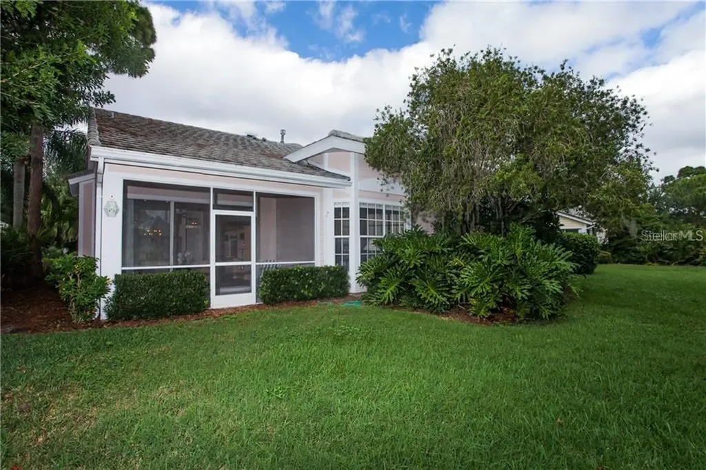 7725 Whitebridge Glen University Park FL 34201