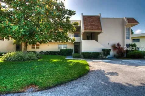 7153 W Country Club Drive N Sarasota FL 34243