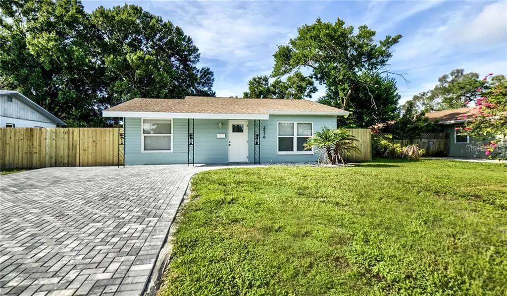 2570 33rd Avenue N St Petersburg FL 33713